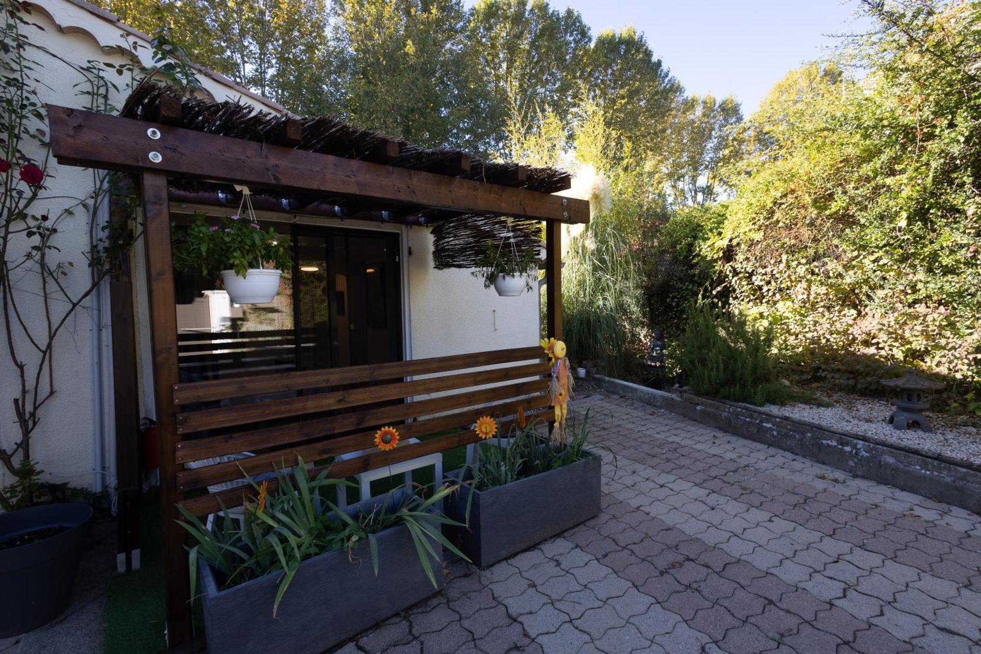Studio Dans Le Luberon Céreste 외부 사진